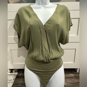 Forever 21 green bodysuit top S